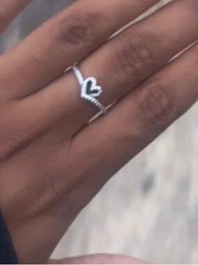 Pandora Silver Heart Outline Ring - Silver